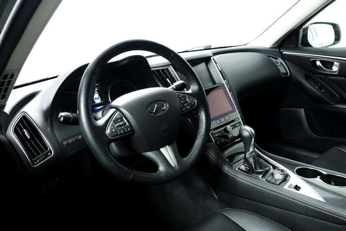 Б/У Инфинити К50 2016 года. Фото: #10