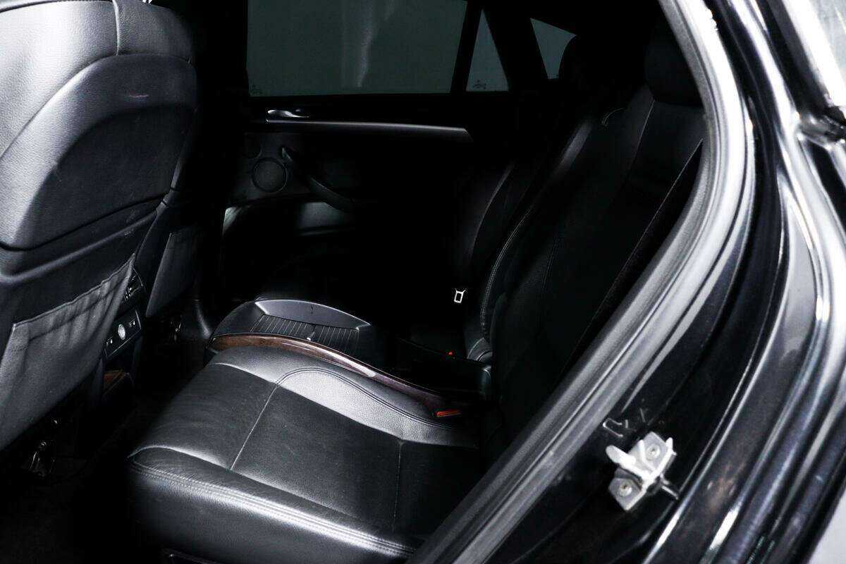 Б/У БМВ Икс6 2010 года. Фото: #11