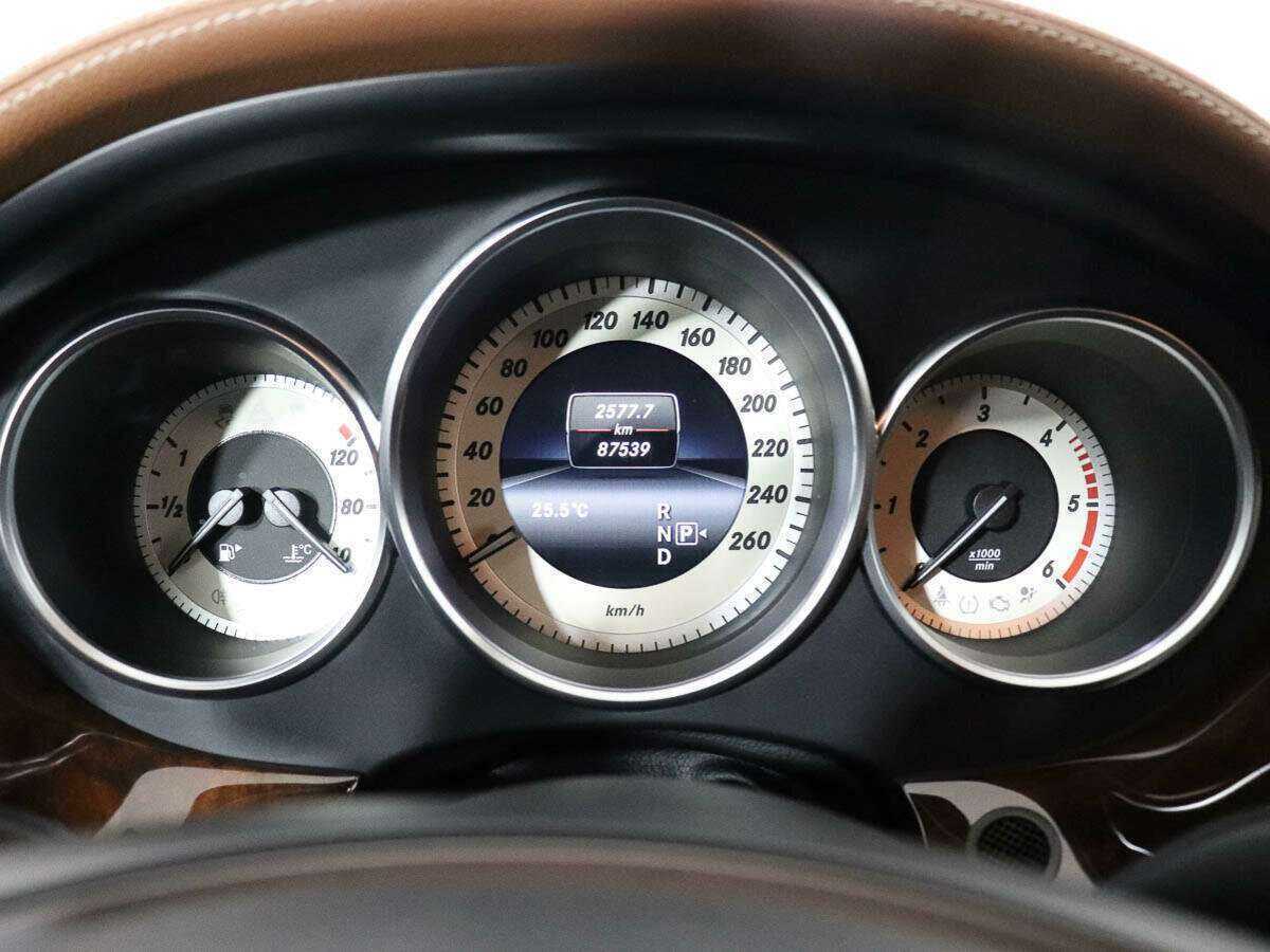 Б/У Мерседес-Бенц ЦЛС 2014 года. Фото: #9