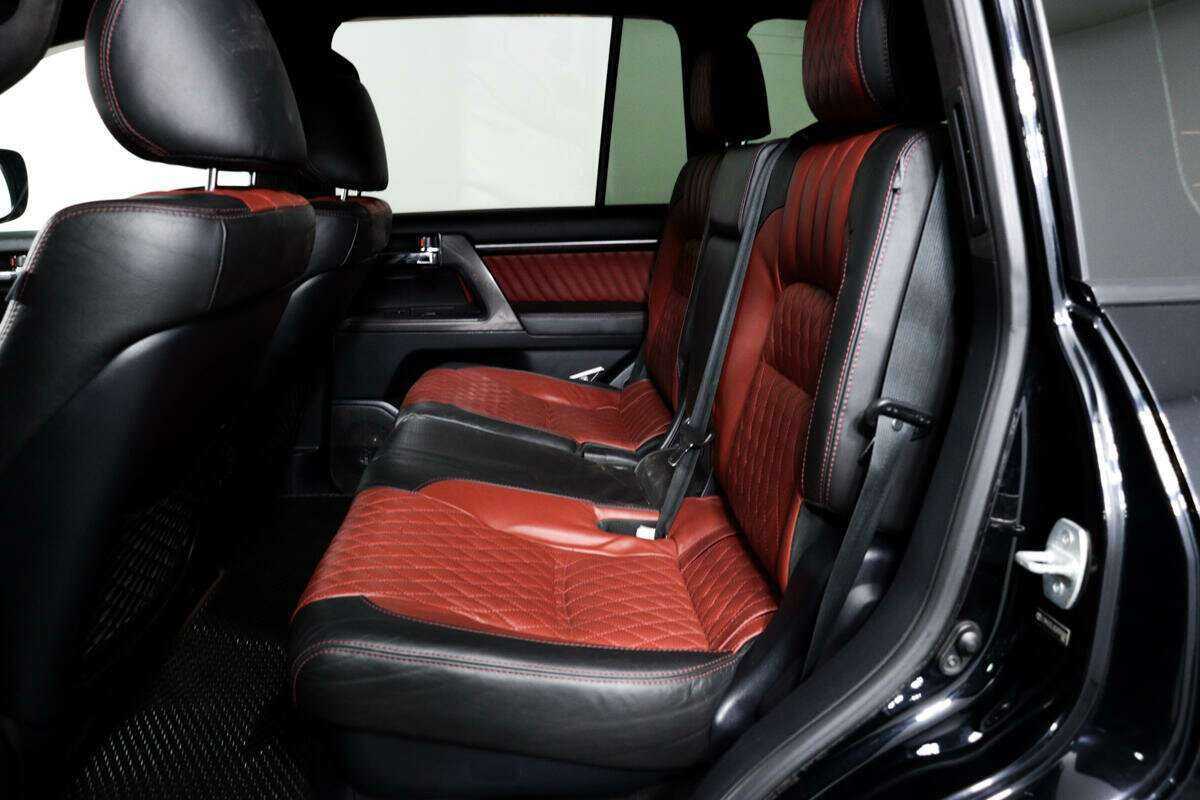 Б/У Тойота Лэнд Крузер 2012 года. Фото: #11