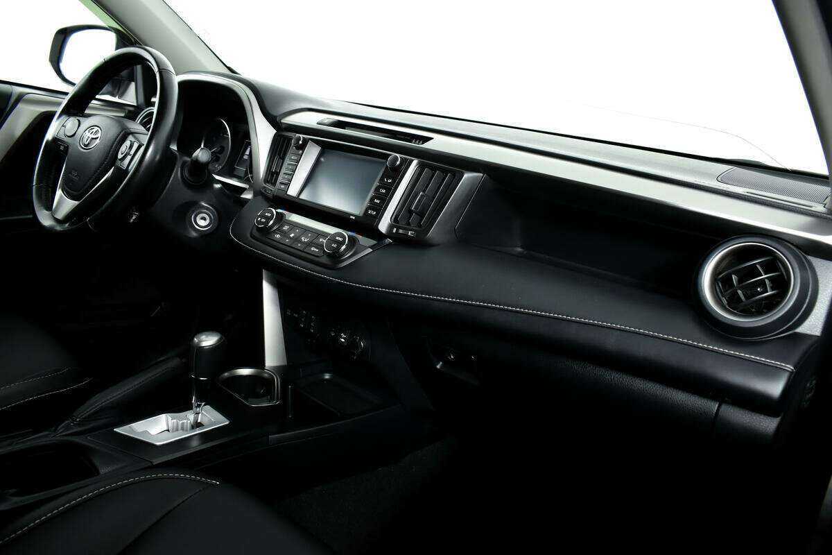 Б/У Тойота Рав4 2018 года. Фото: #8