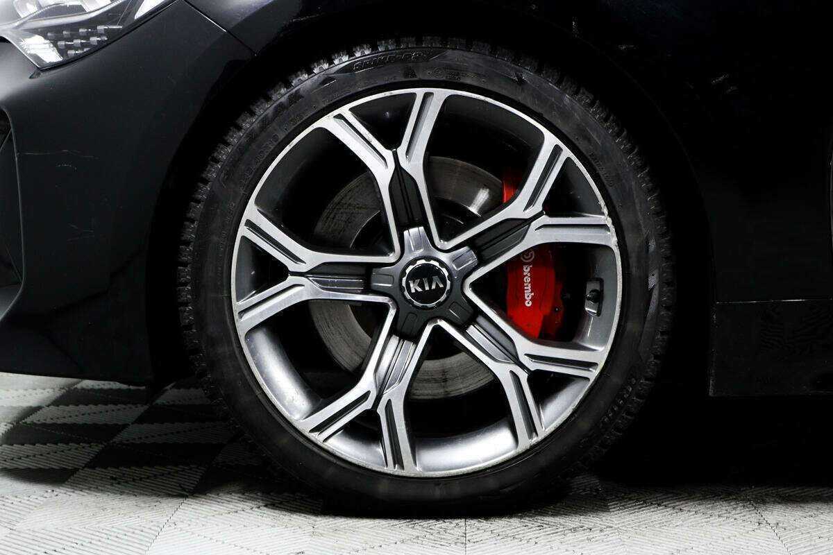 Б/У Киа Стингер 2018 года. Фото: #13