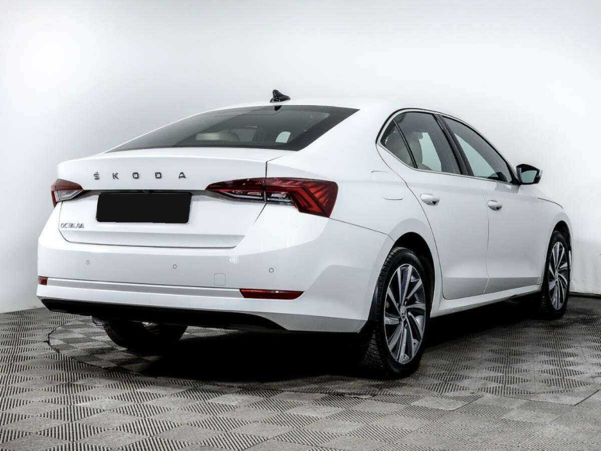 Б/У Шкода Октавия 2021 года. Фото: #3