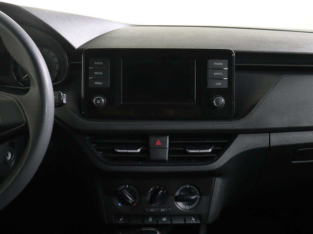 Б/У Шкода Рапид 2021 года. Фото: #11