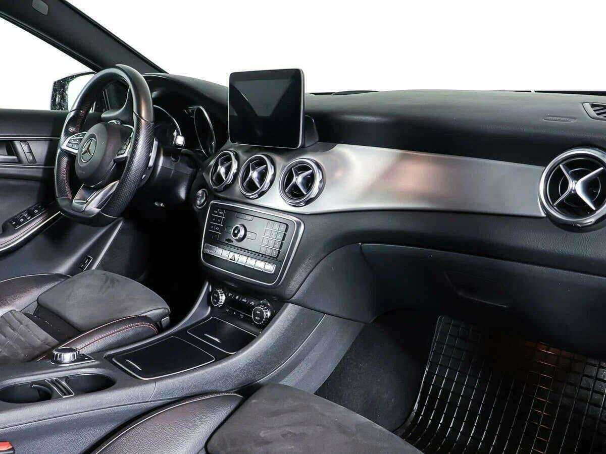 Б/У Мерседес-Бенц ГЛА 2018 года. Фото: #8