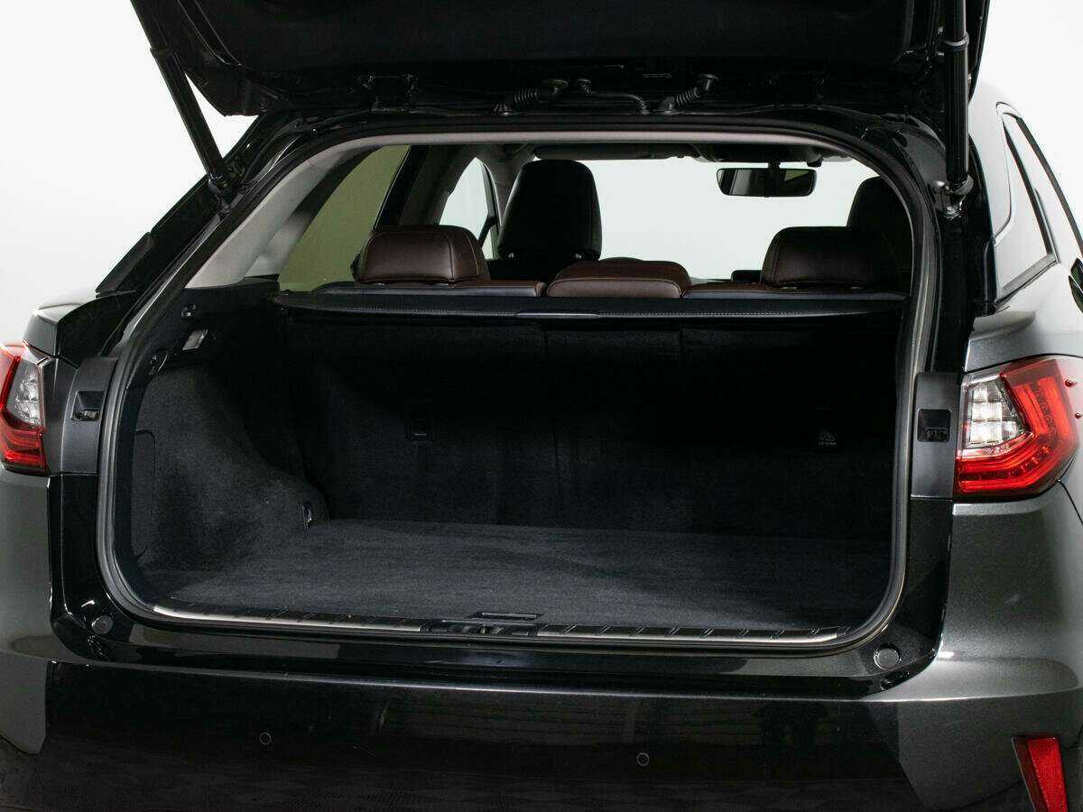 Б/У Лексус Р-Икс 2016 года. Фото: #8