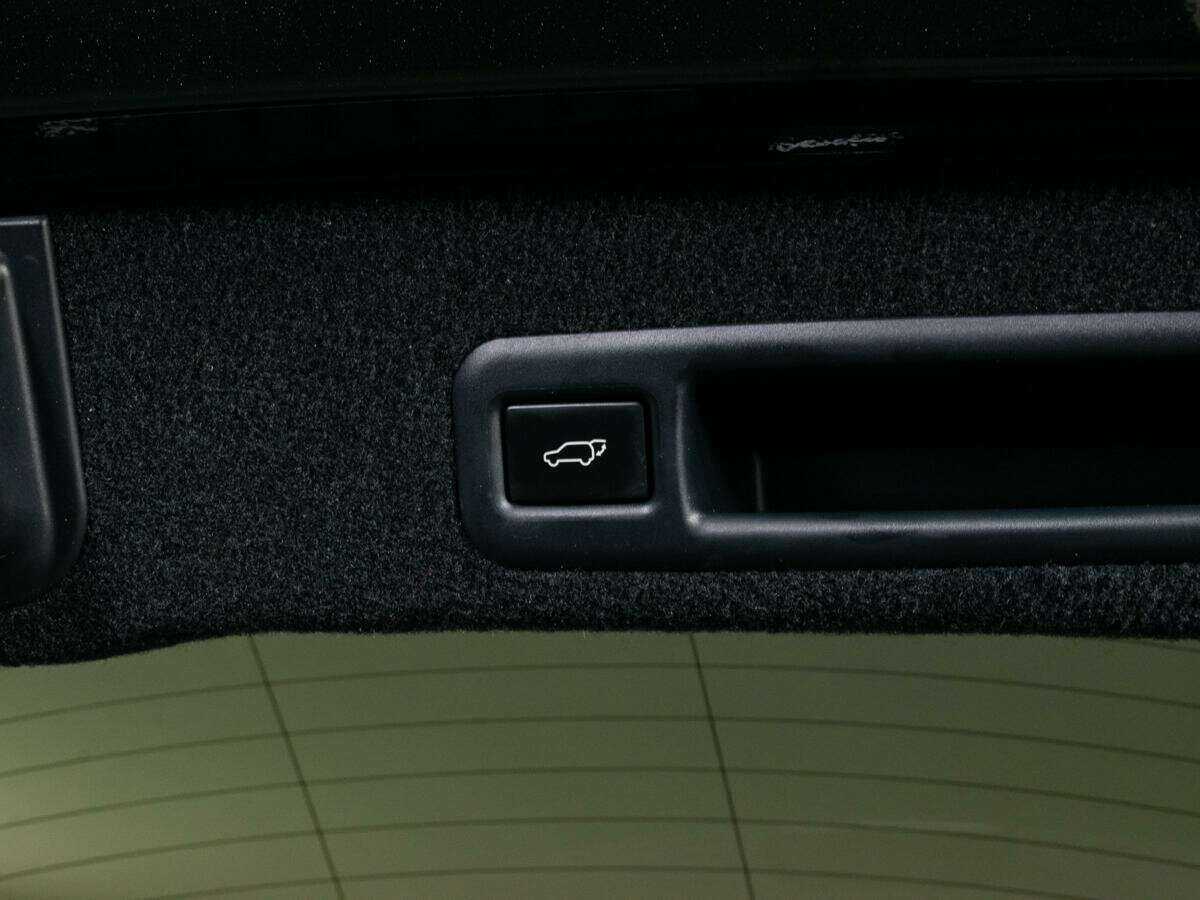 Б/У Лексус Р-Икс 2016 года. Фото: #9