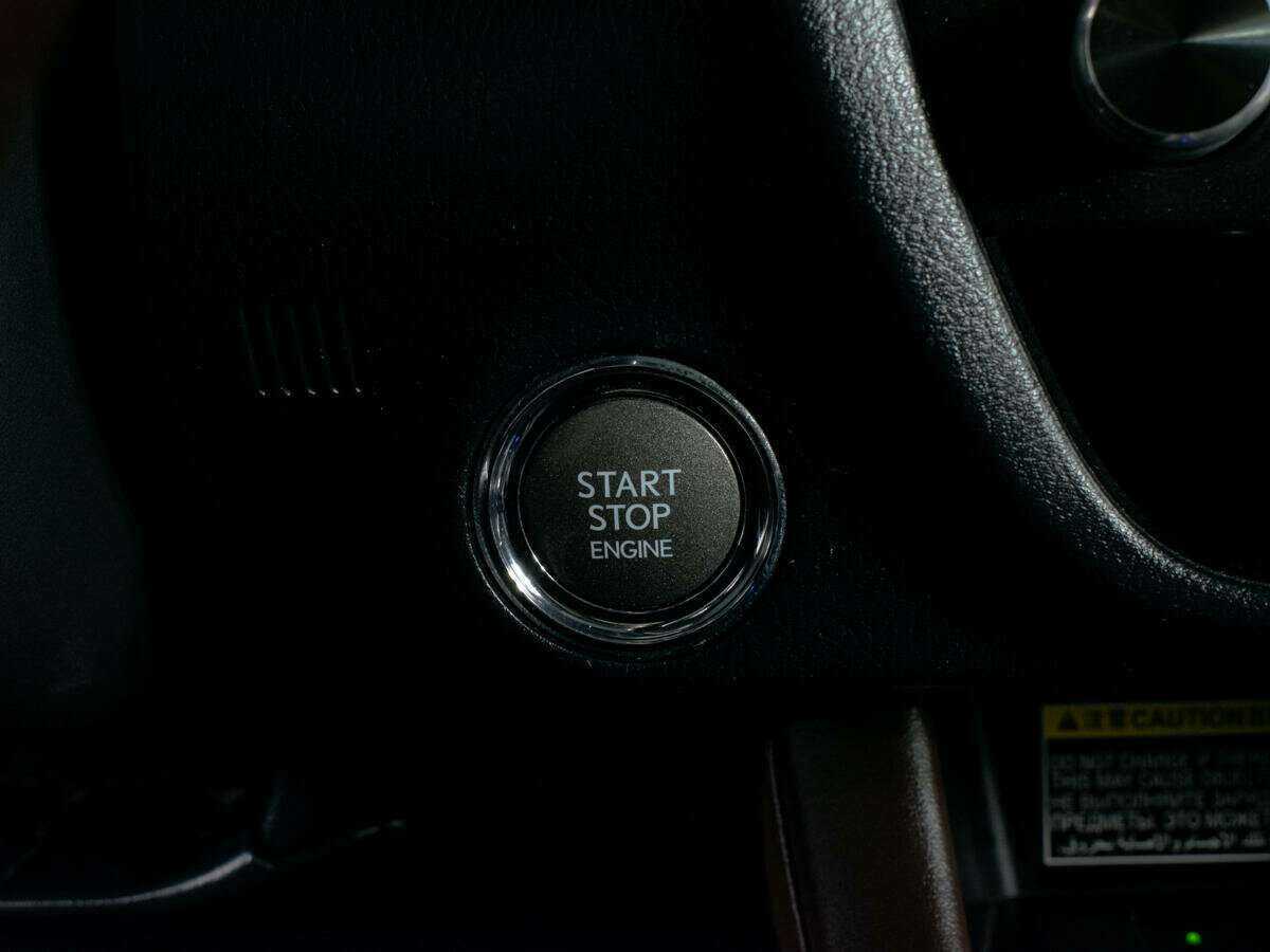 Б/У Лексус Р-Икс 2016 года. Фото: #21