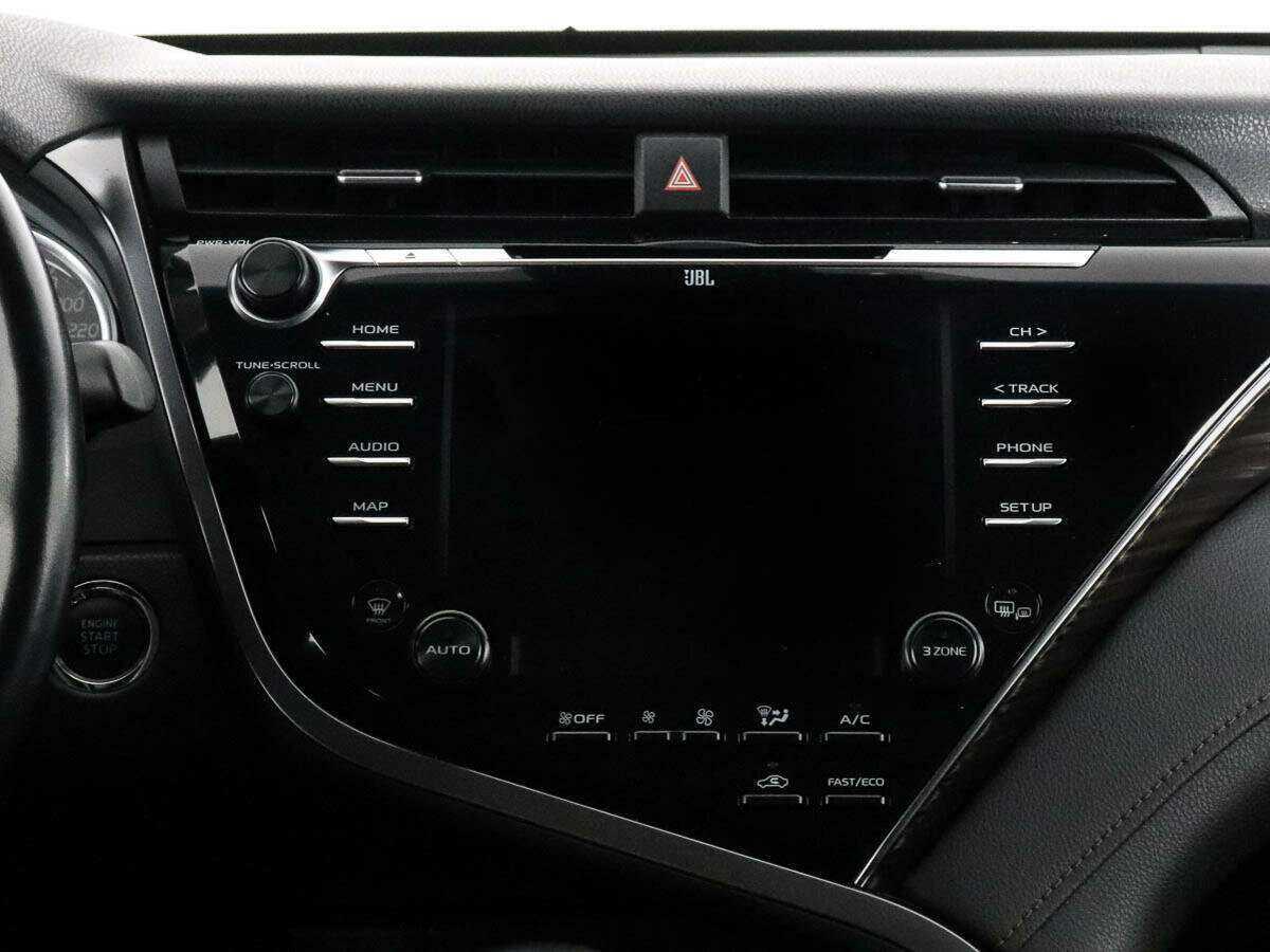 Б/У Тойота Камри 2018 года. Фото: #9