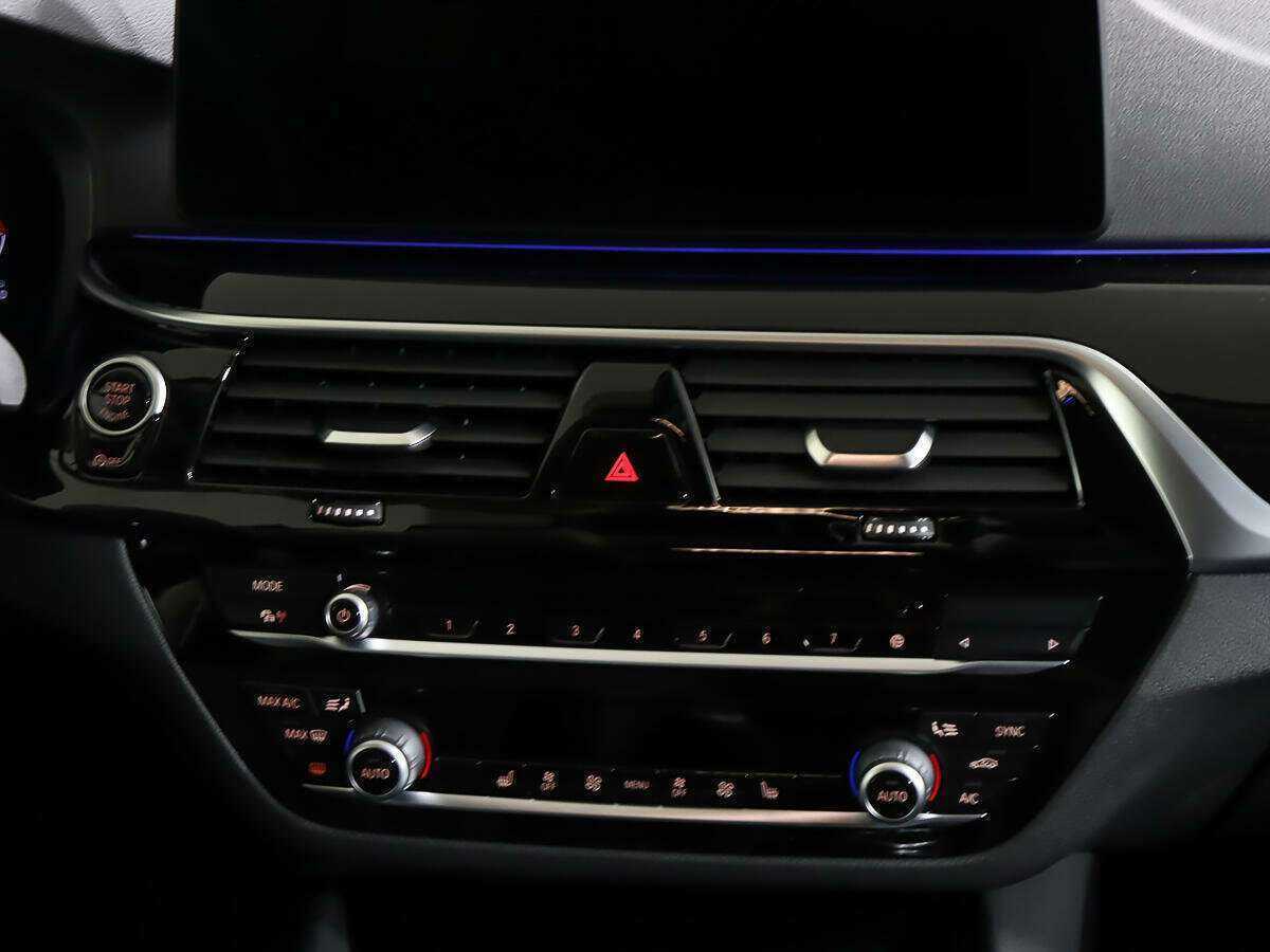 Б/У БМВ 5 серии 2021 года. Фото: #11