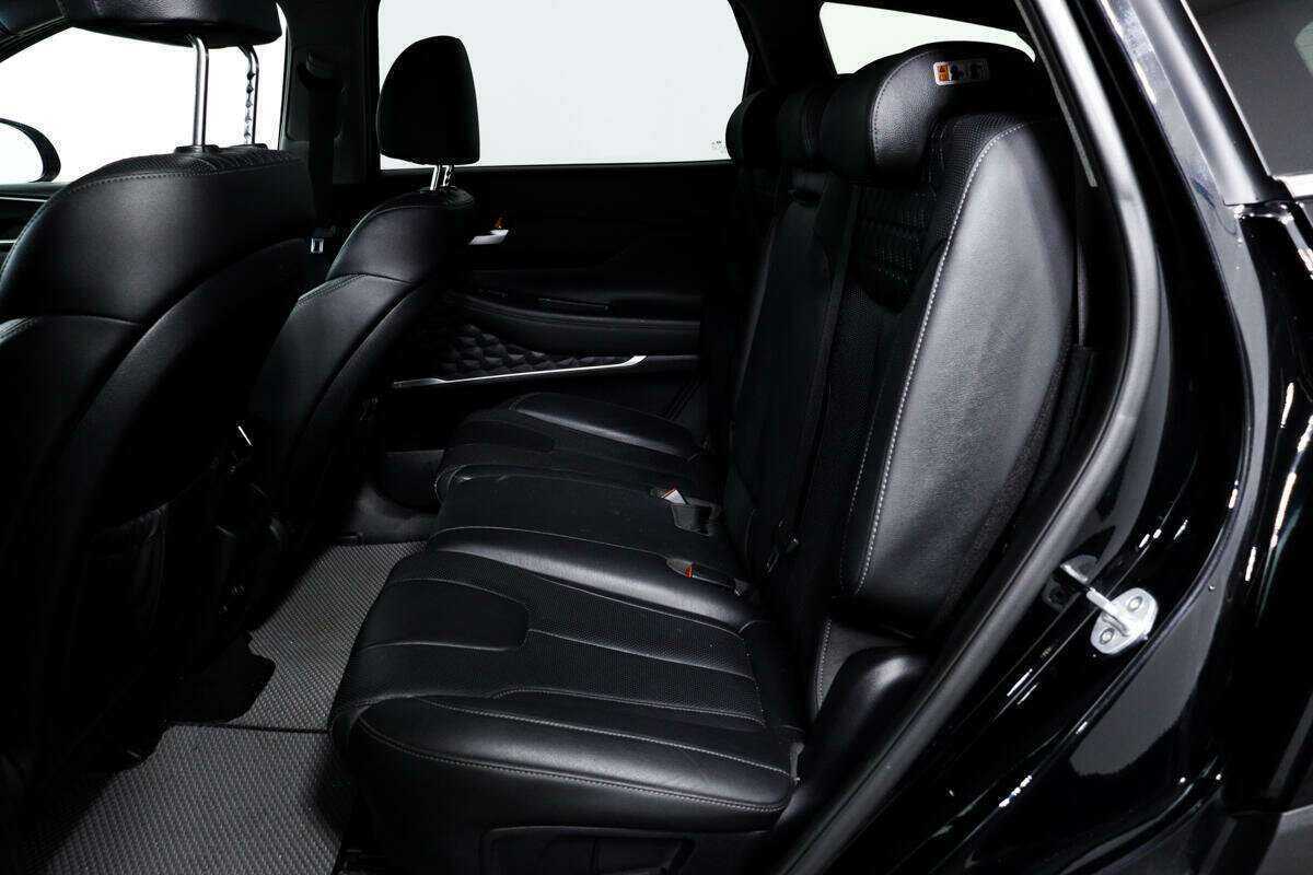 Б/У Хендай Санта Фе 2019 года. Фото: #11