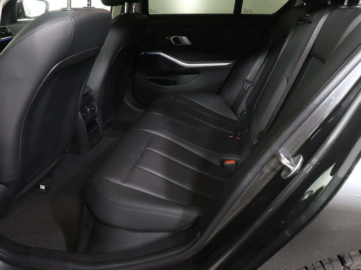 Б/У БМВ 3 серии 2020 года. Фото: #8