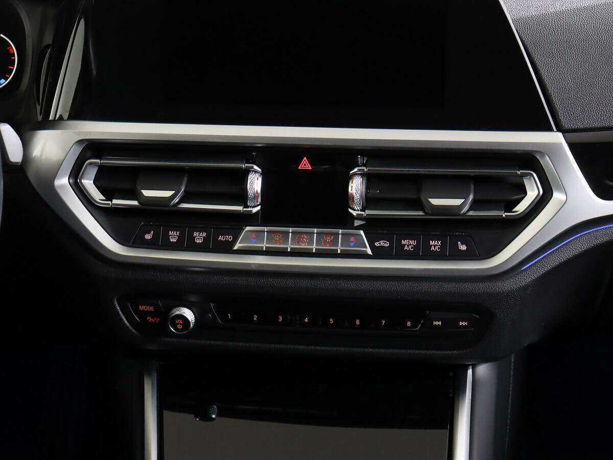 Б/У БМВ 3 серии 2020 года. Фото: #11