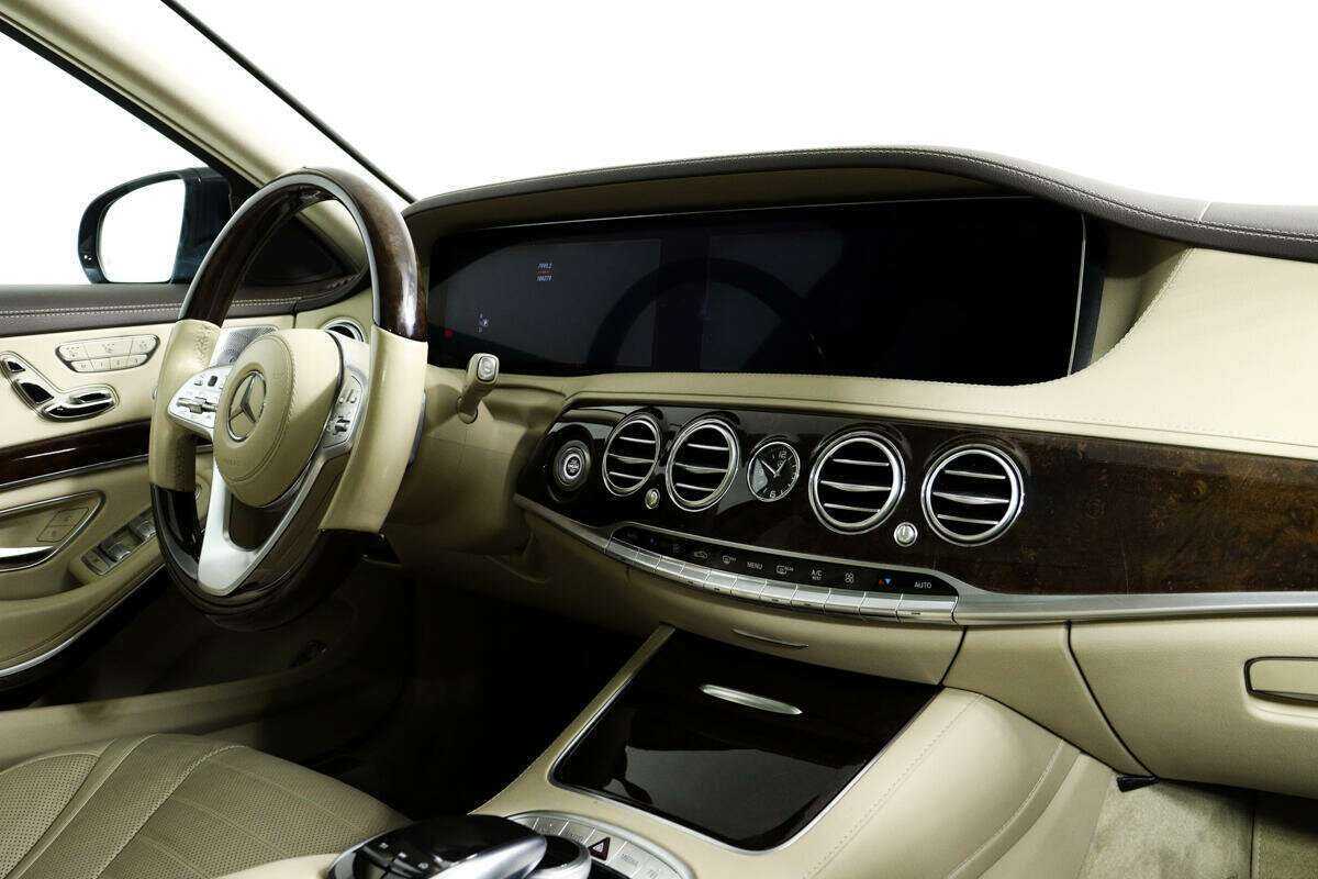 Б/У Мерседес-Бенц С-Класс 2017 года. Фото: #8