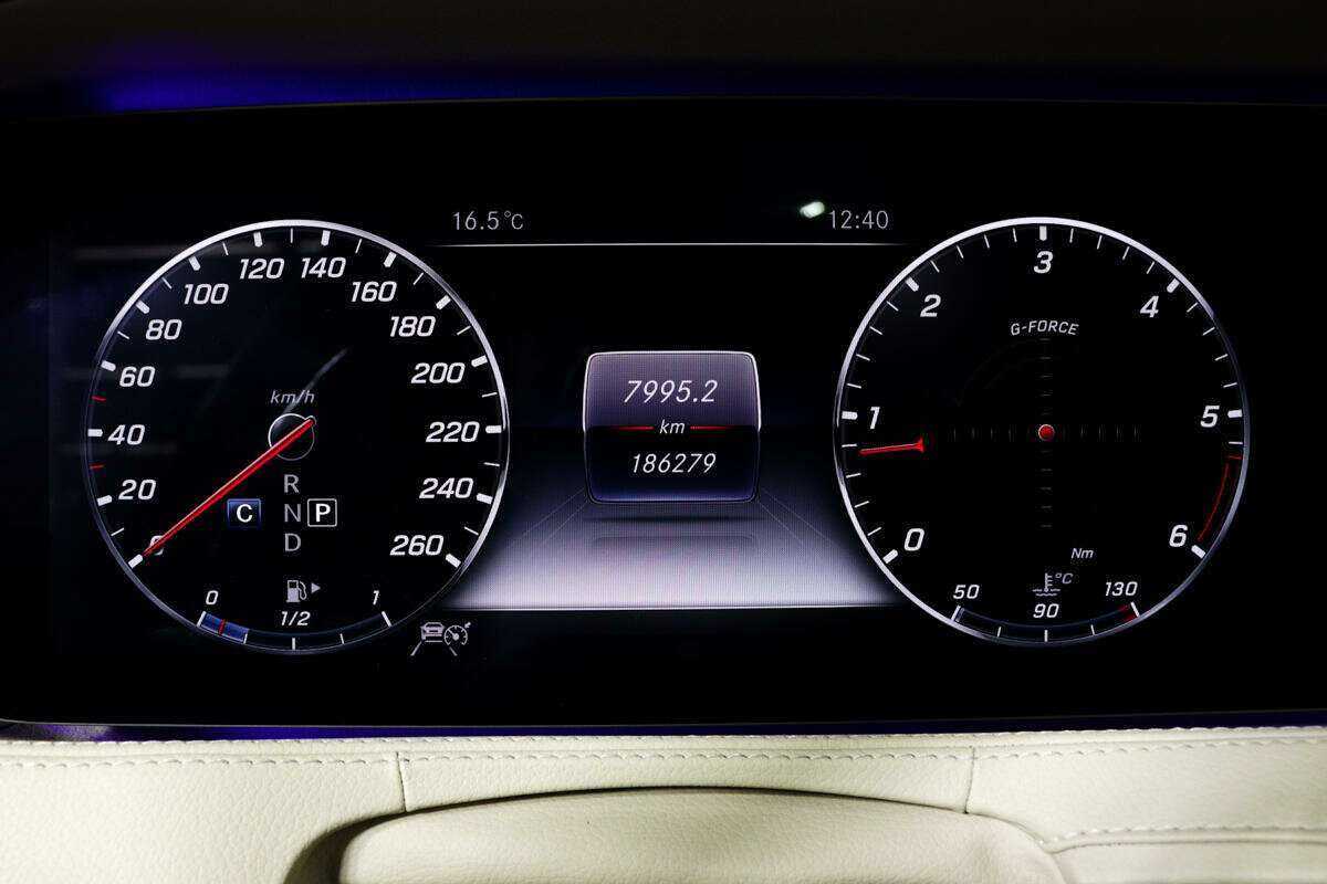 Б/У Мерседес-Бенц С-Класс 2017 года. Фото: #9