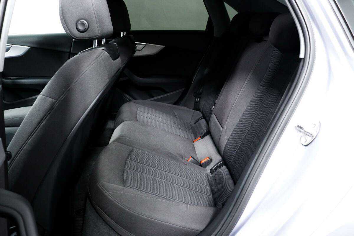 Б/У Ауди А4 2016 года. Фото: #10