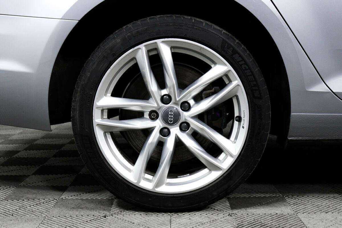 Б/У Ауди А4 2016 года. Фото: #12