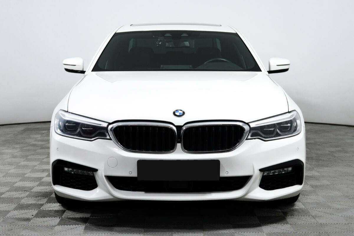 Б/У БМВ 5 серии 2017 года. Фото: #1