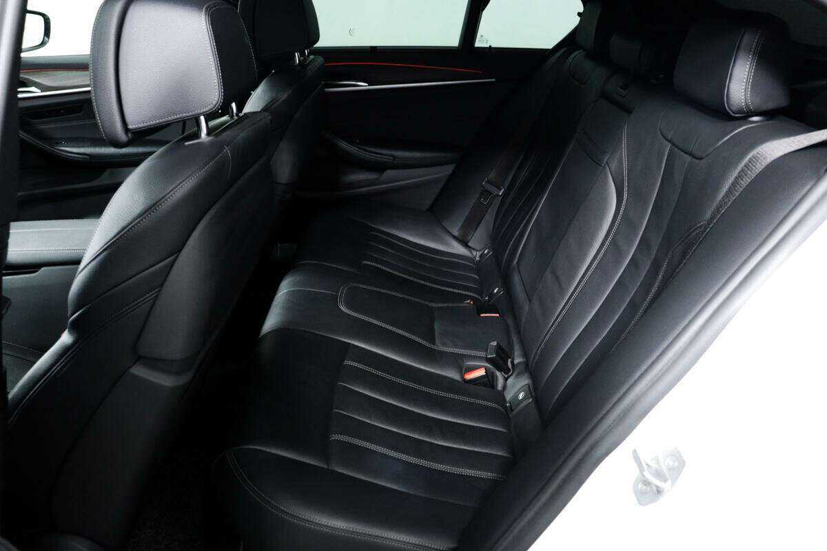 Б/У БМВ 5 серии 2017 года. Фото: #11