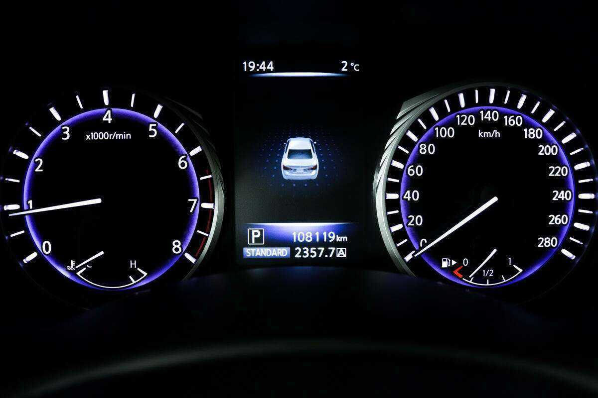 Б/У Инфинити К50 2016 года. Фото: #9