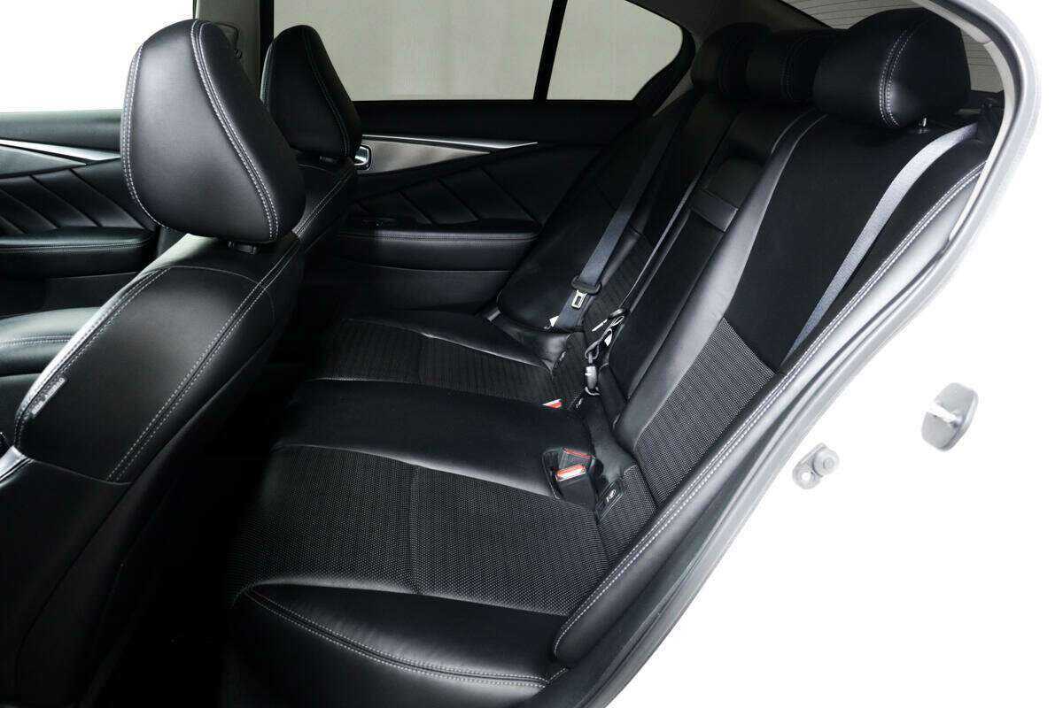 Б/У Инфинити К50 2016 года. Фото: #11