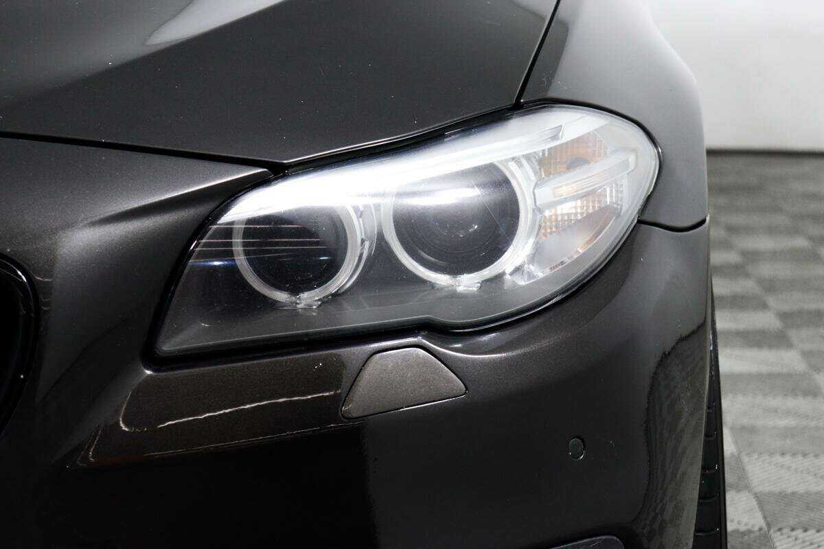 Б/У БМВ 5 серии 2015 года. Фото: #13