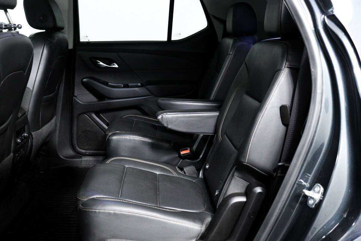 Б/У Шевроле Трэверс 2019 года. Фото: #11