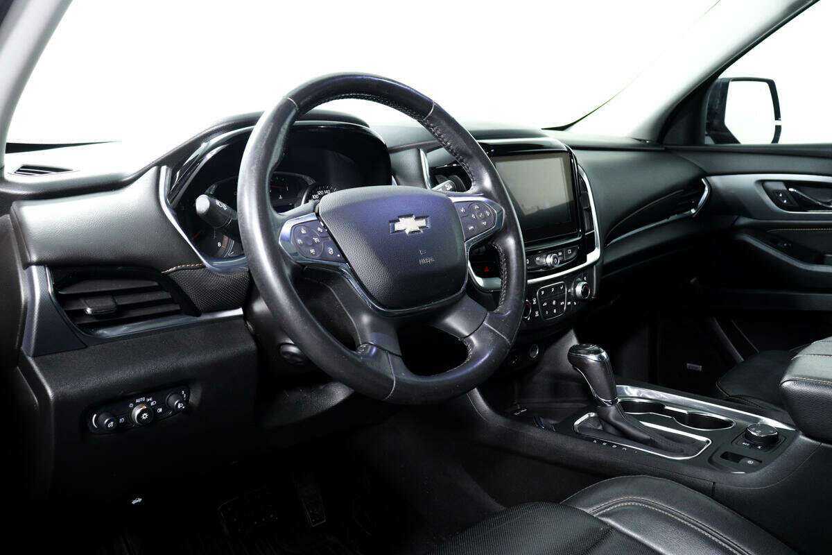 Б/У Шевроле Трэверс 2019 года. Фото: #13