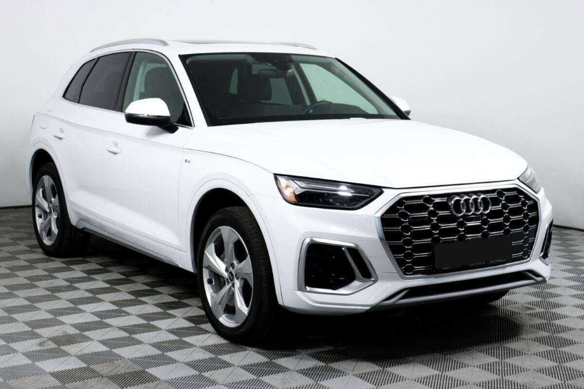 Б/У Ауди К5 2022 года. Фото: #2