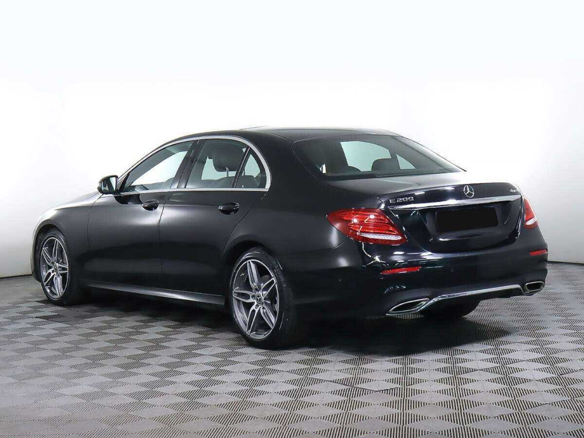 Б/У Мерседес-Бенц Е-Класс 2017 года. Фото: #5