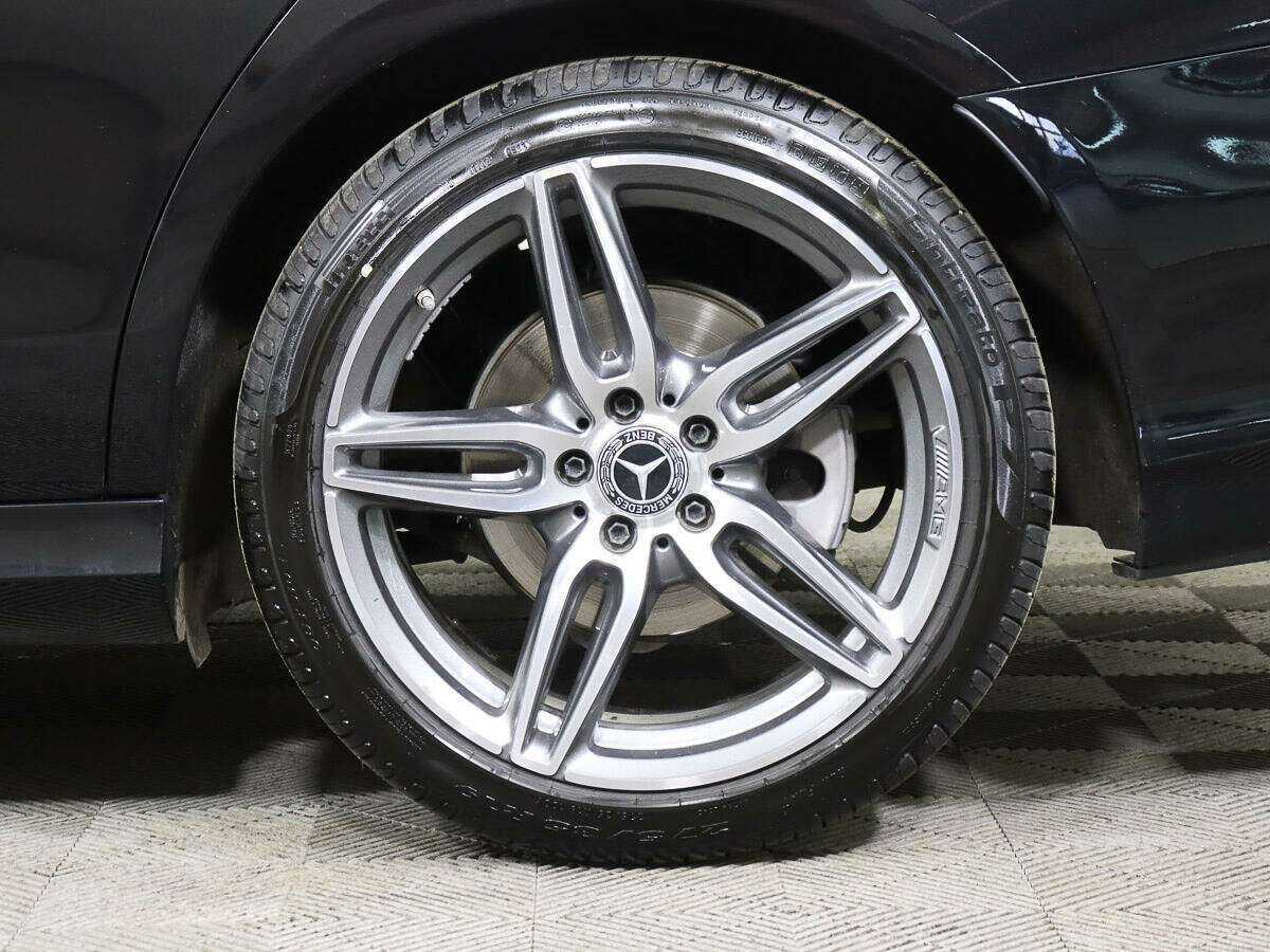 Б/У Мерседес-Бенц Е-Класс 2017 года. Фото: #15