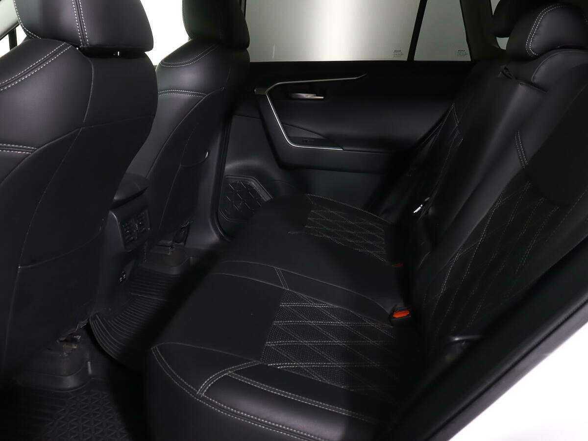 Б/У Тойота Рав4 2020 года. Фото: #10