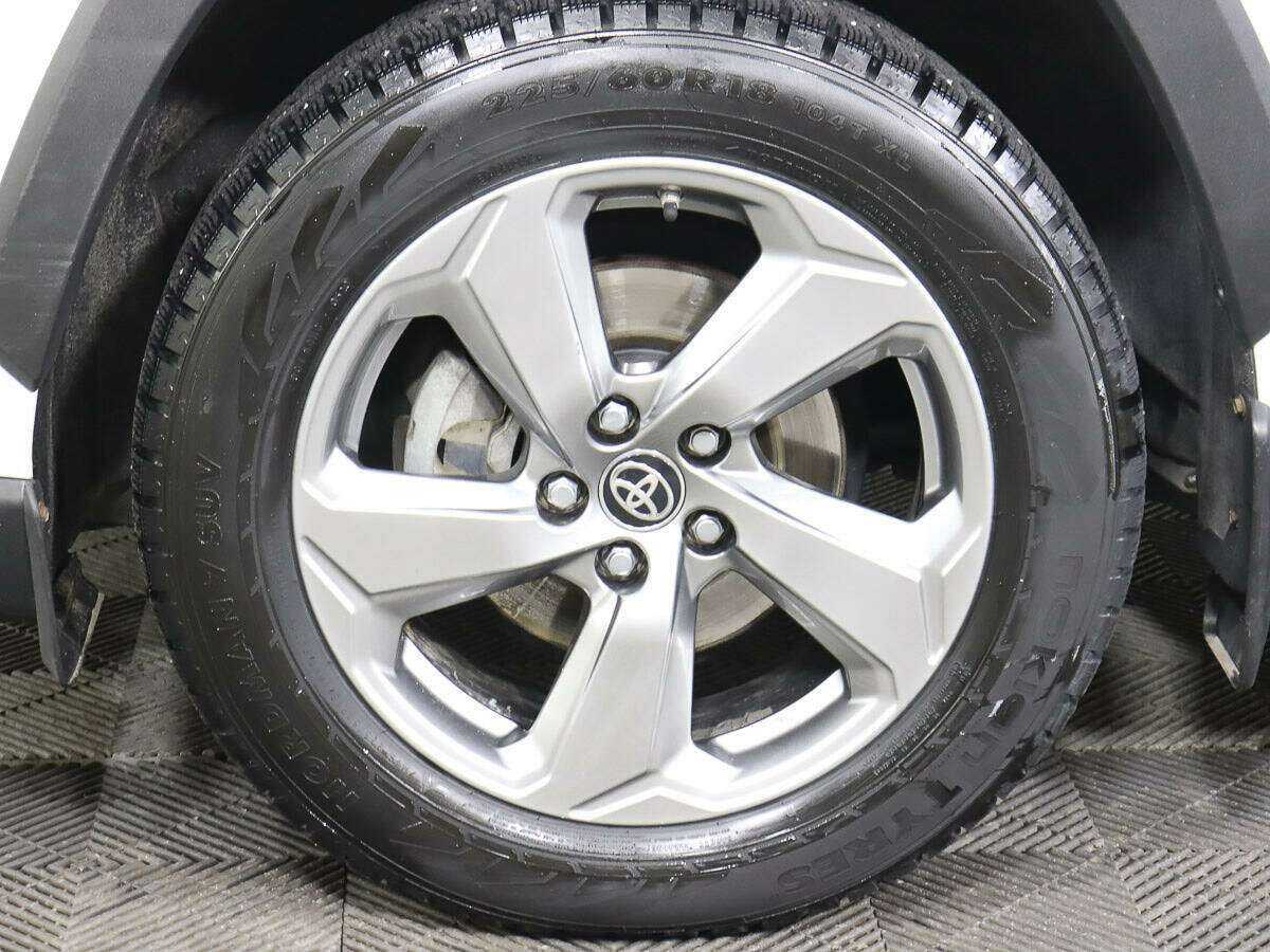 Б/У Тойота Рав4 2020 года. Фото: #19