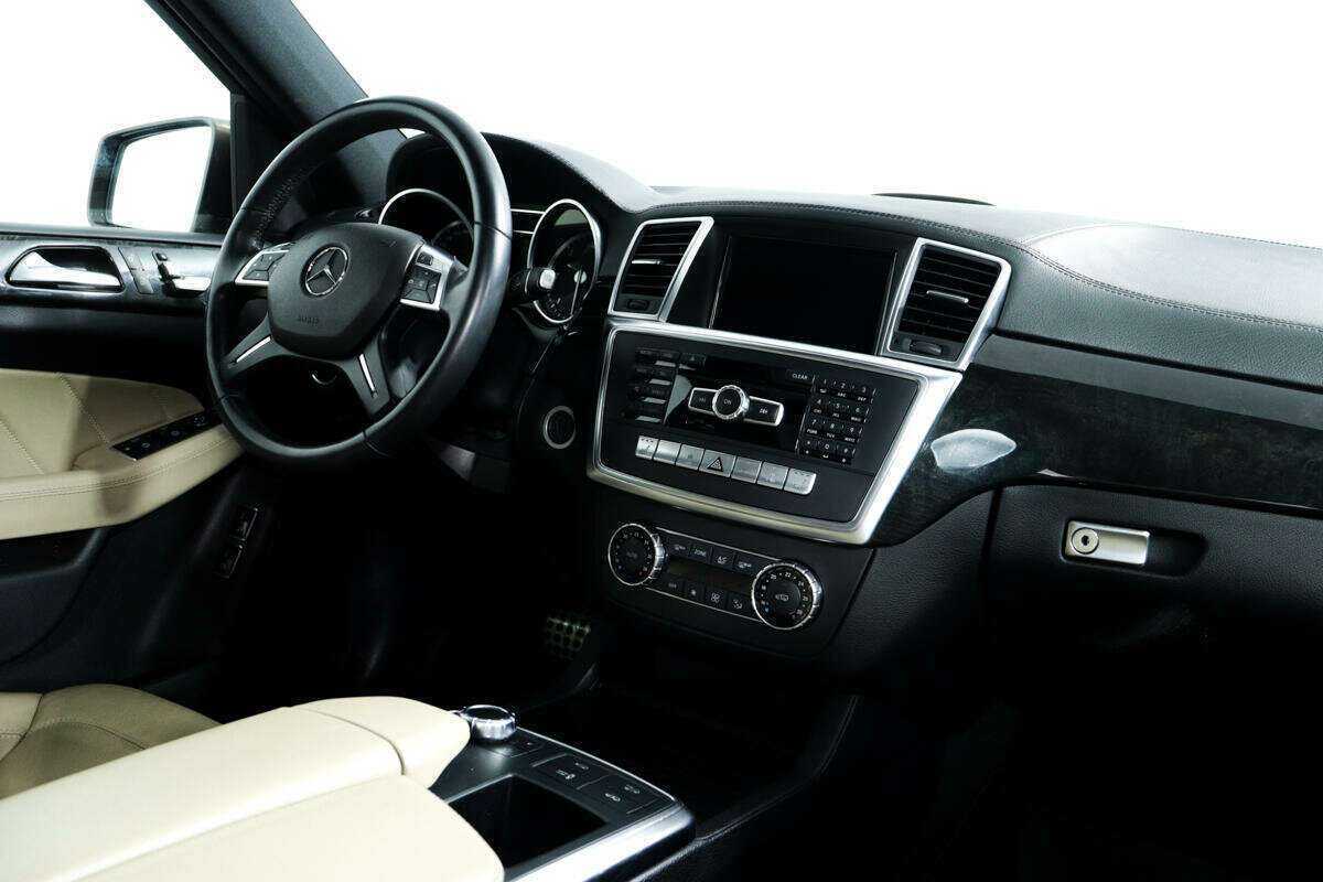 Б/У Мерседес-Бенц ГЛ-Класс 2015 года. Фото: #8