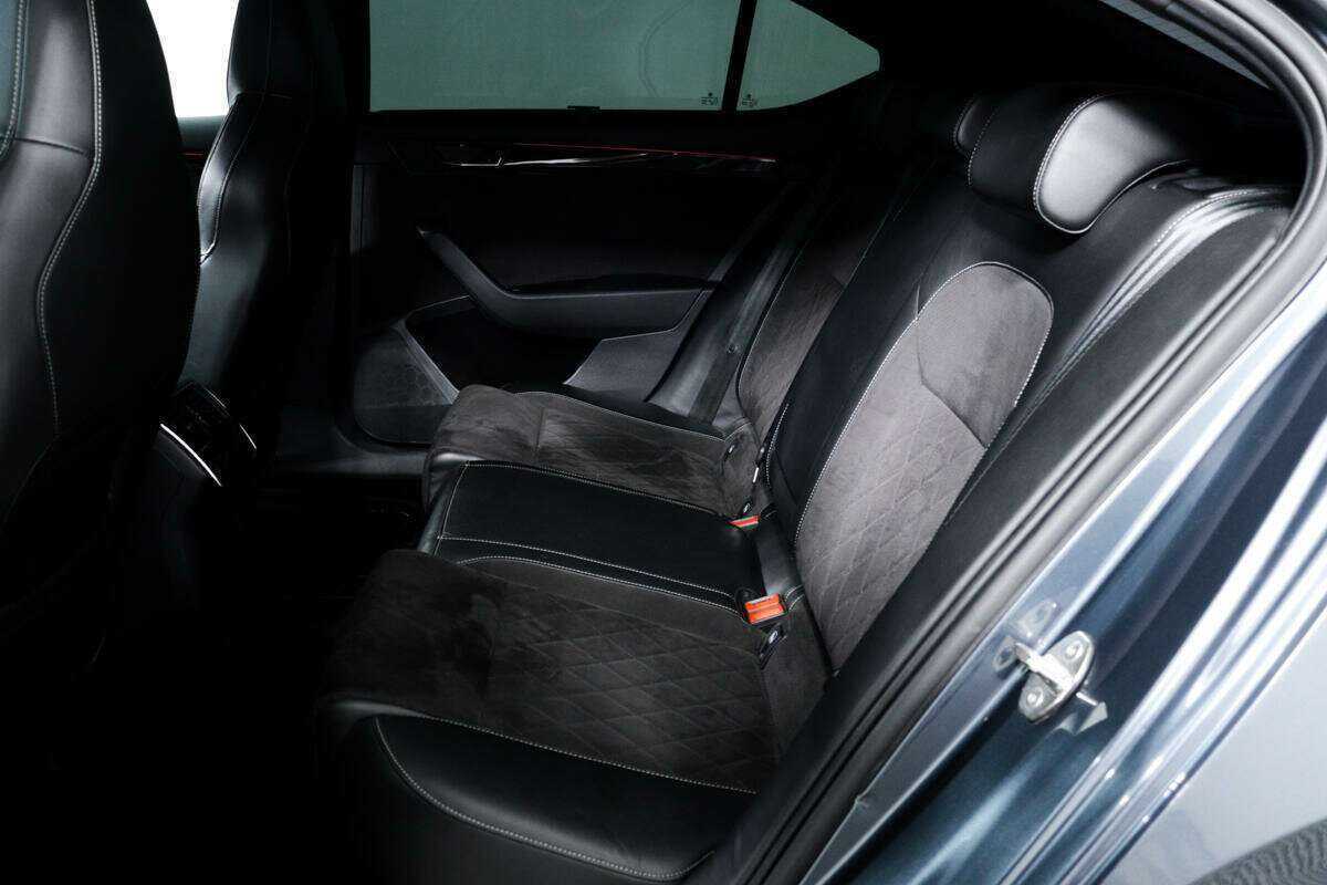 Б/У Шкода Суперб 2017 года. Фото: #11