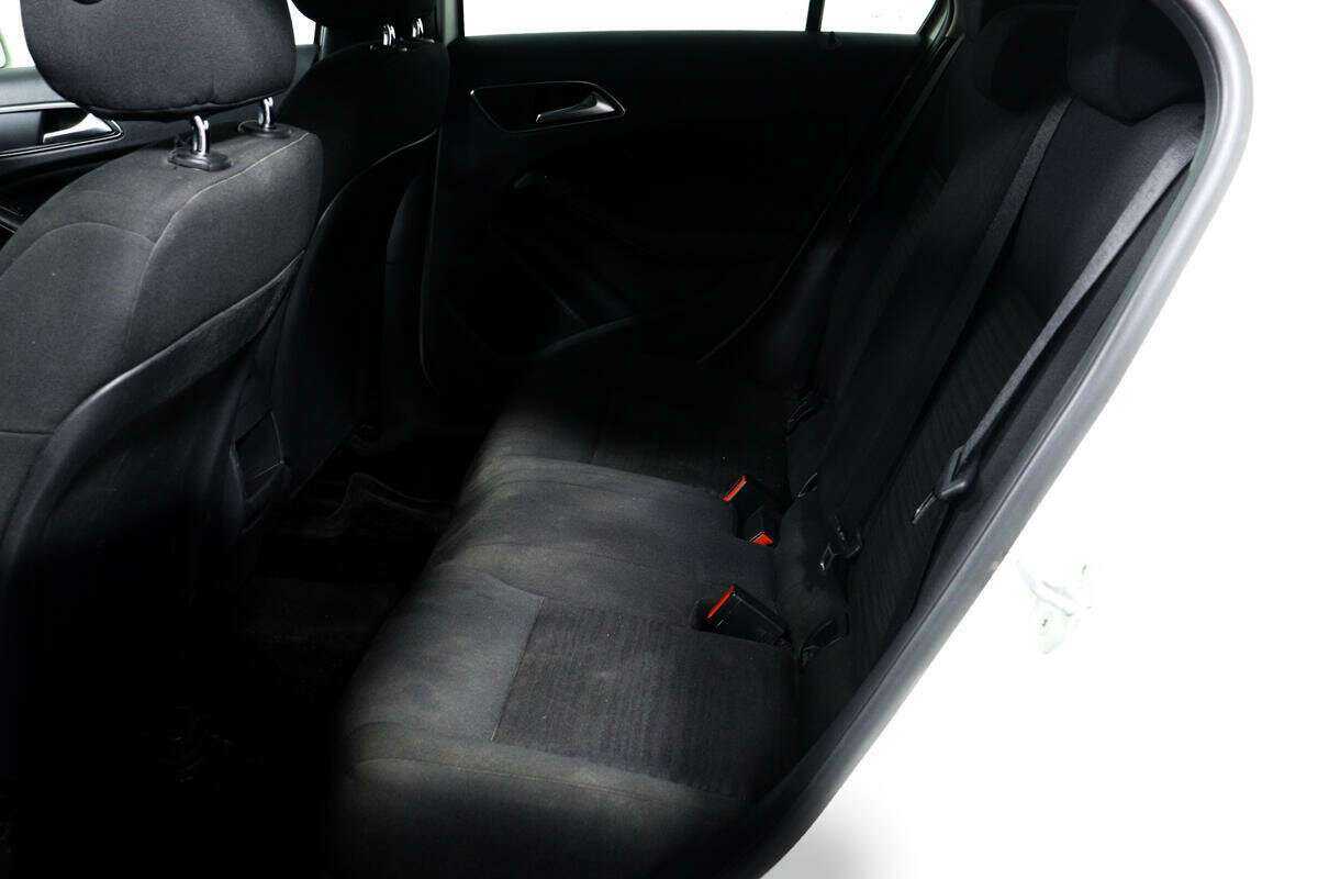 Б/У Мерседес-Бенц А-Класс 2014 года. Фото: #11