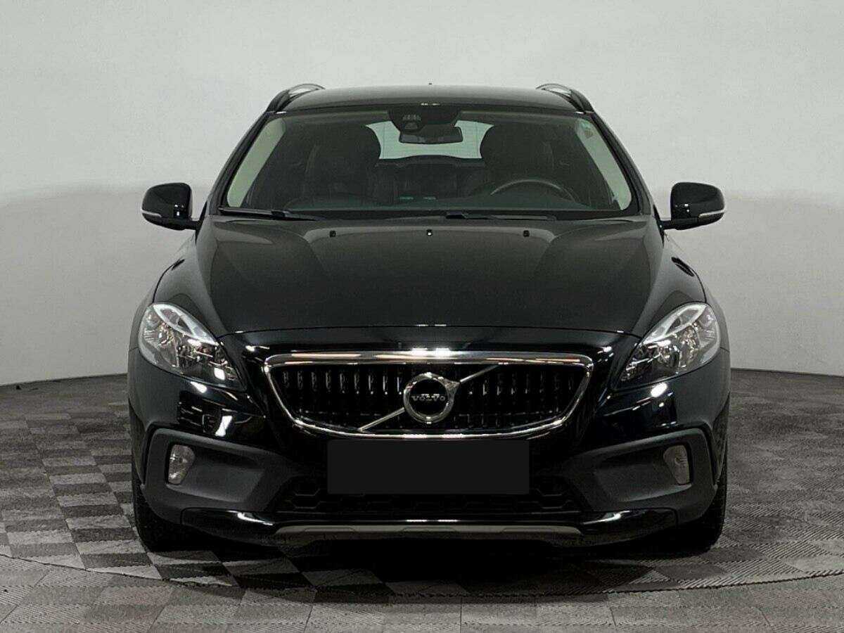 Б/У Вольво В40 Кросс Кантри 2017 года. Фото: #1