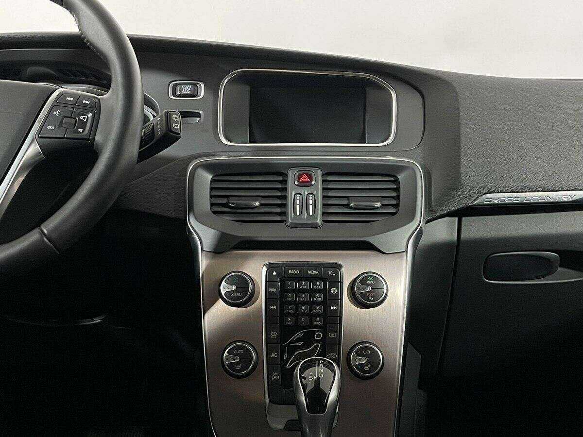 Б/У Вольво В40 Кросс Кантри 2017 года. Фото: #10