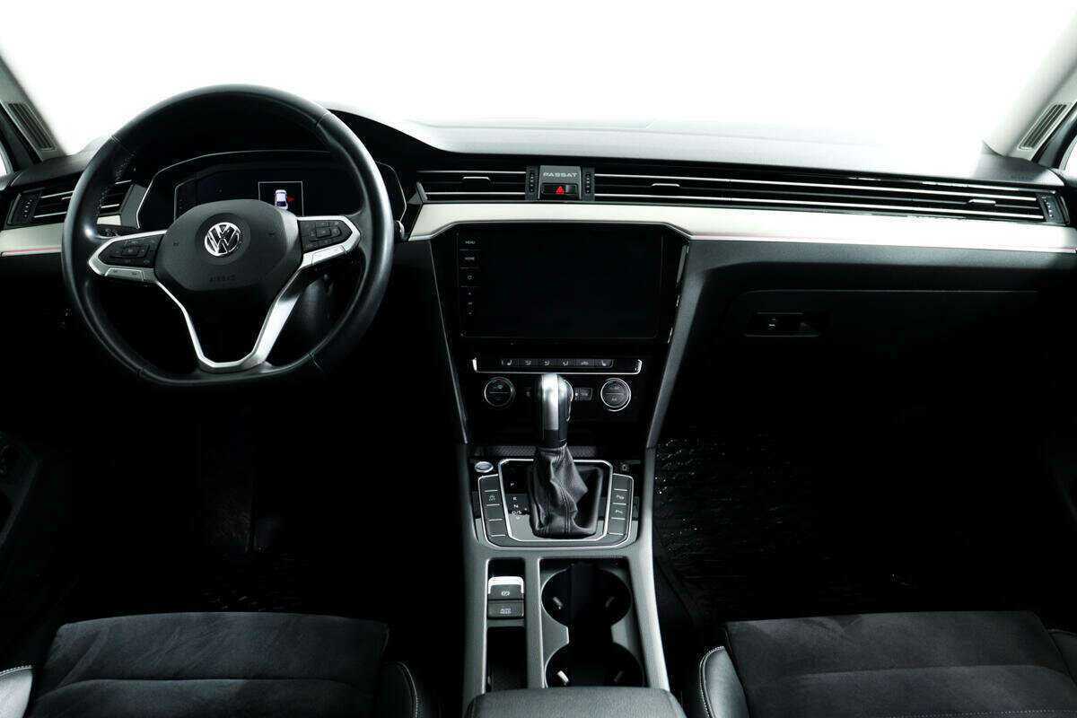 Б/У Фольксваген Пассат 2020 года. Фото: #10