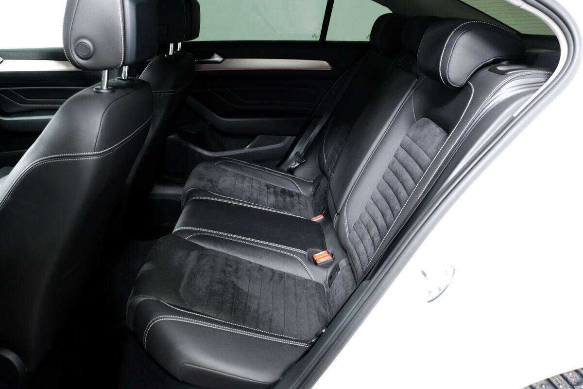 Б/У Фольксваген Пассат 2020 года. Фото: #11