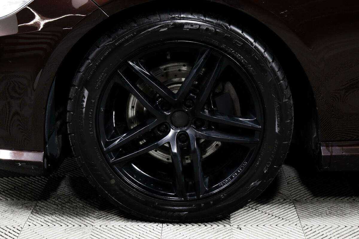 Б/У Мерседес-Бенц Е-Класс 2012 года. Фото: #13