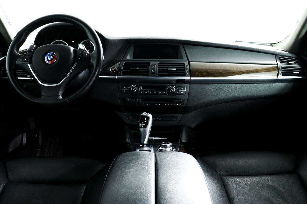 Б/У БМВ Икс6 2011 года. Фото: #10