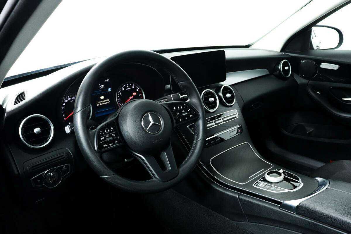 Б/У Мерседес-Бенц Ц-Класс 2018 года. Фото: #11