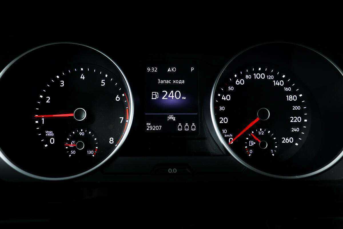 Б/У Фольксваген Тигуан 2021 года. Фото: #9