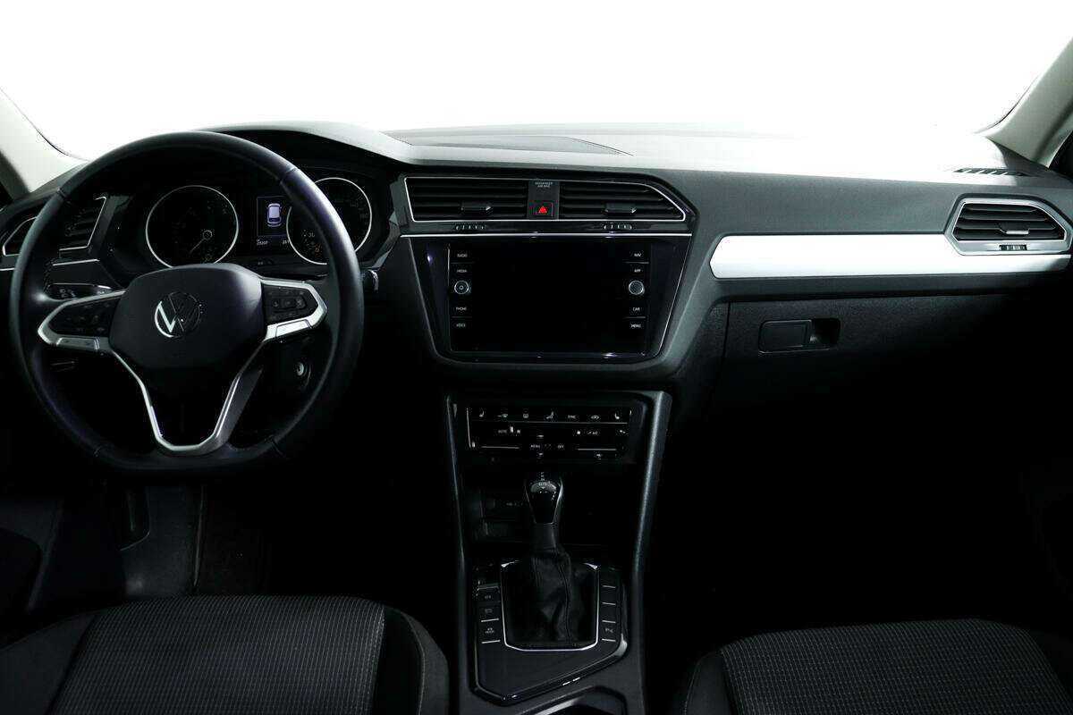 Б/У Фольксваген Тигуан 2021 года. Фото: #10