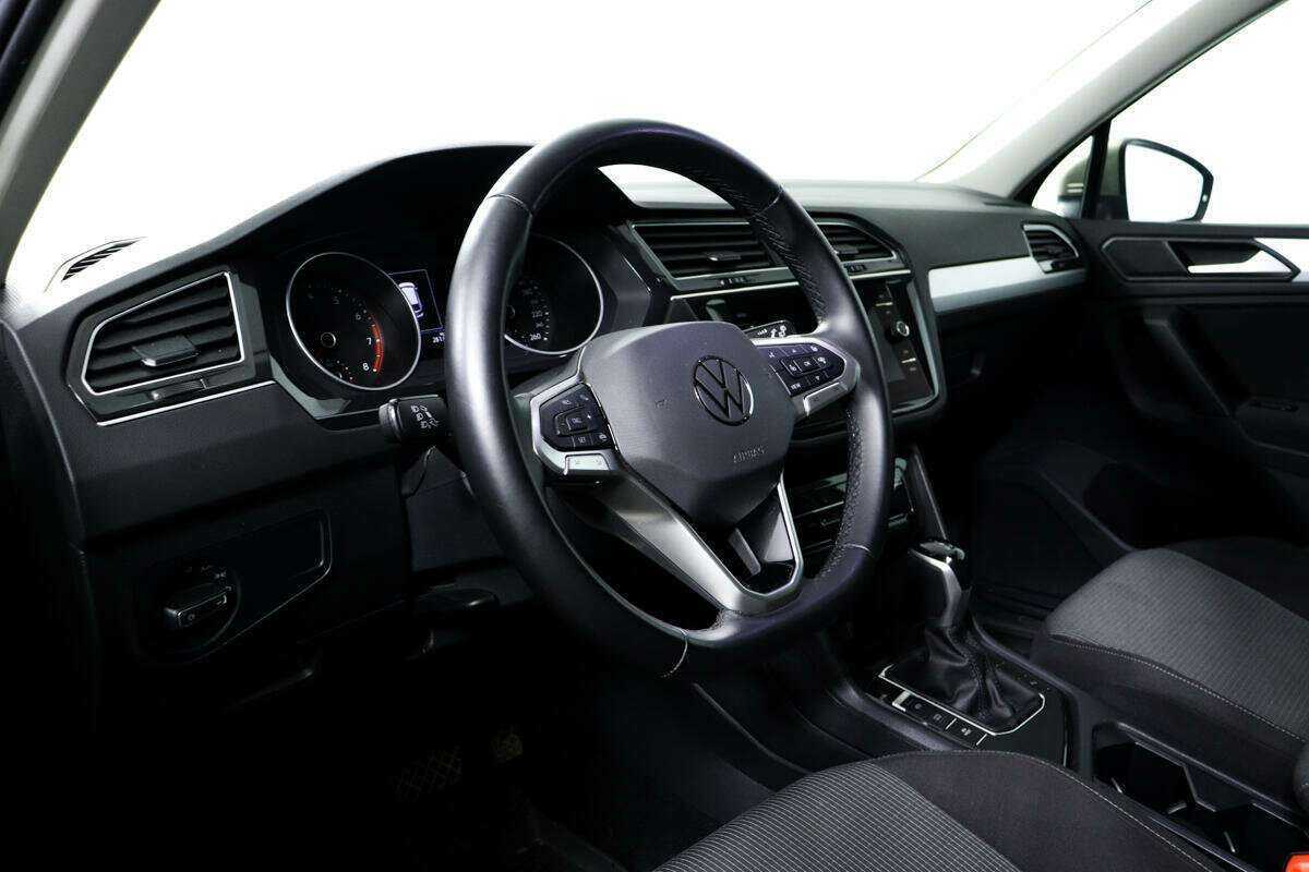 Б/У Фольксваген Тигуан 2021 года. Фото: #12