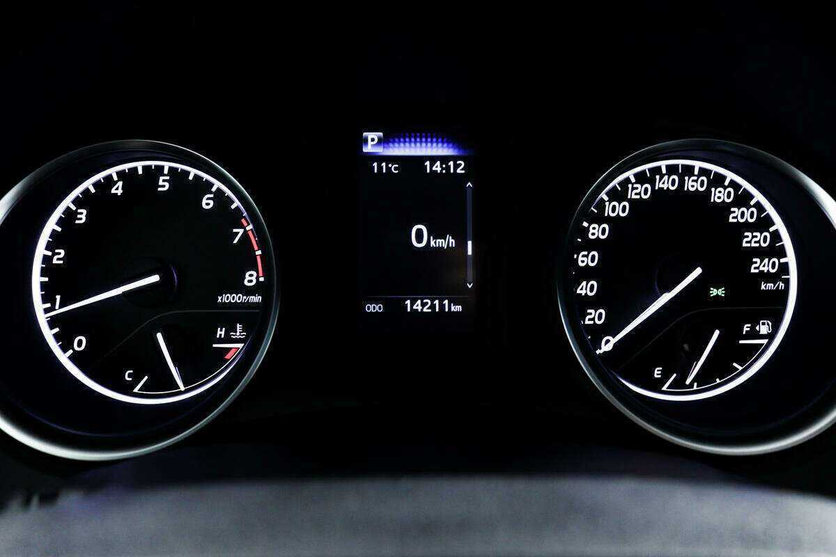 Б/У Тойота Камри 2021 года. Фото: #9