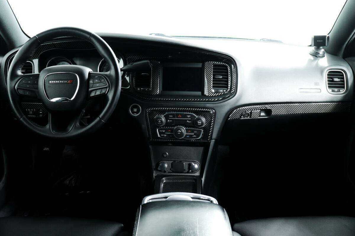 Б/У Додж Чарджер 2019 года. Фото: #10