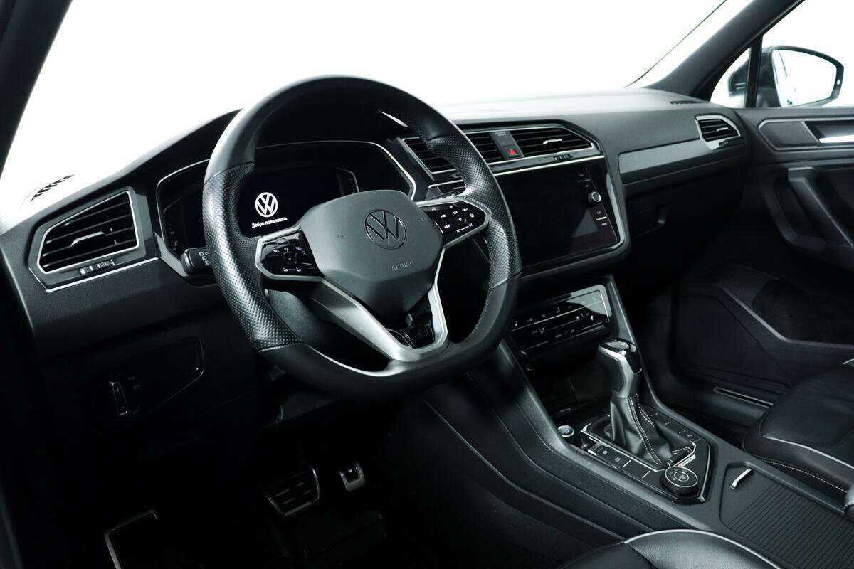 Б/У Фольксваген Тигуан 2021 года. Фото: #11