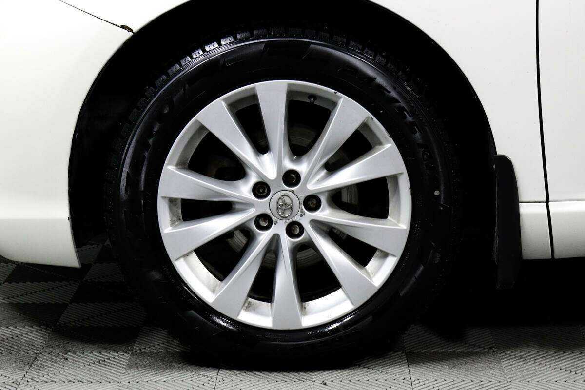 Б/У Тойота Венза 2013 года. Фото: #13